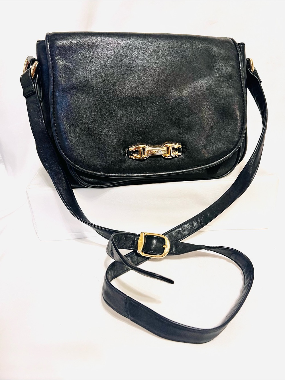 Etienne Aigner Black Soft Leather Shoulder/Crossbody Bag Gold Hardware-Roomy